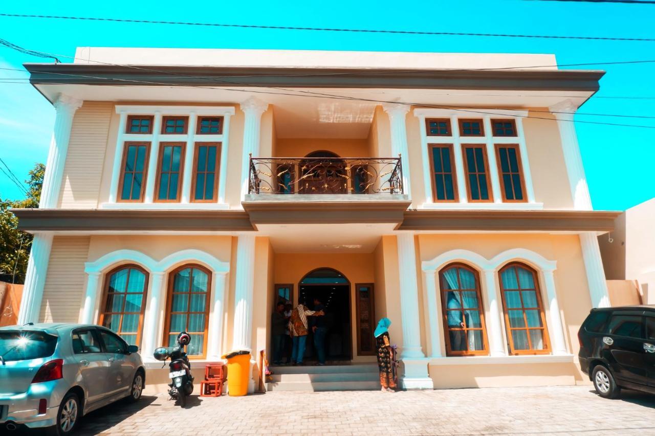 Bluefire Homestay Syariah Banyuwangi  Kültér fotó