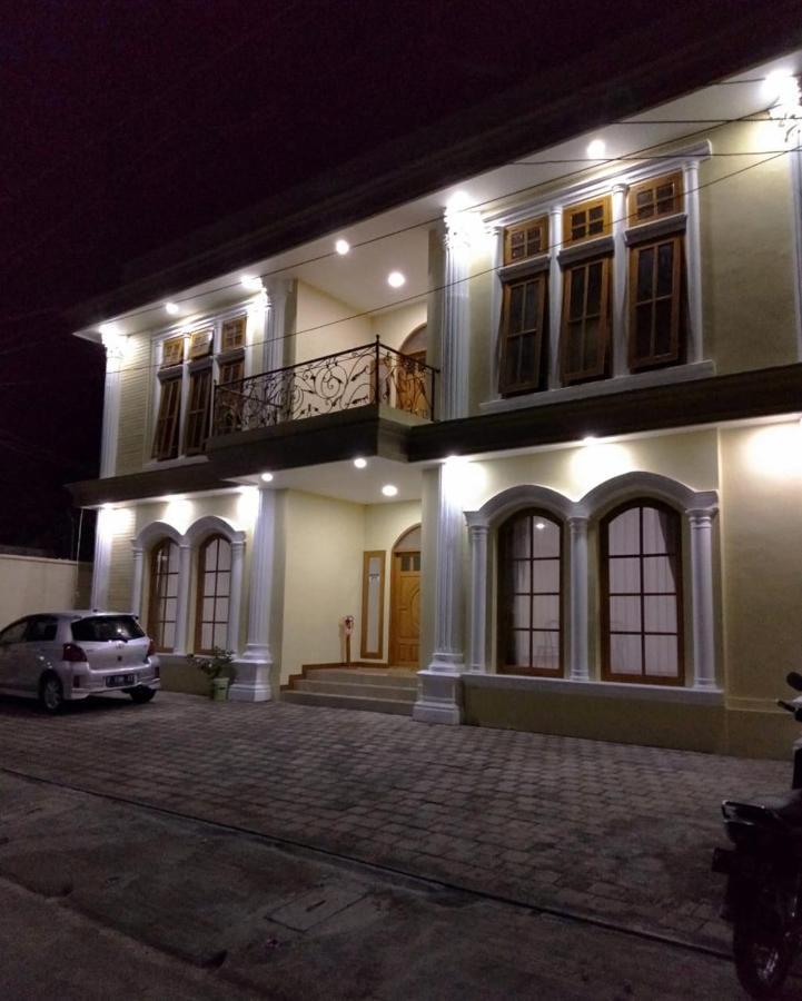 Bluefire Homestay Syariah Banyuwangi  Kültér fotó